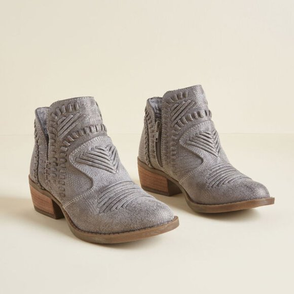 Modcloth Shoes - 🌵 BOHO Southwest gray booties NWOT